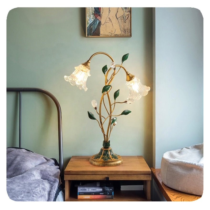 LuxePetals - French-Inspired Flower Table Lamp