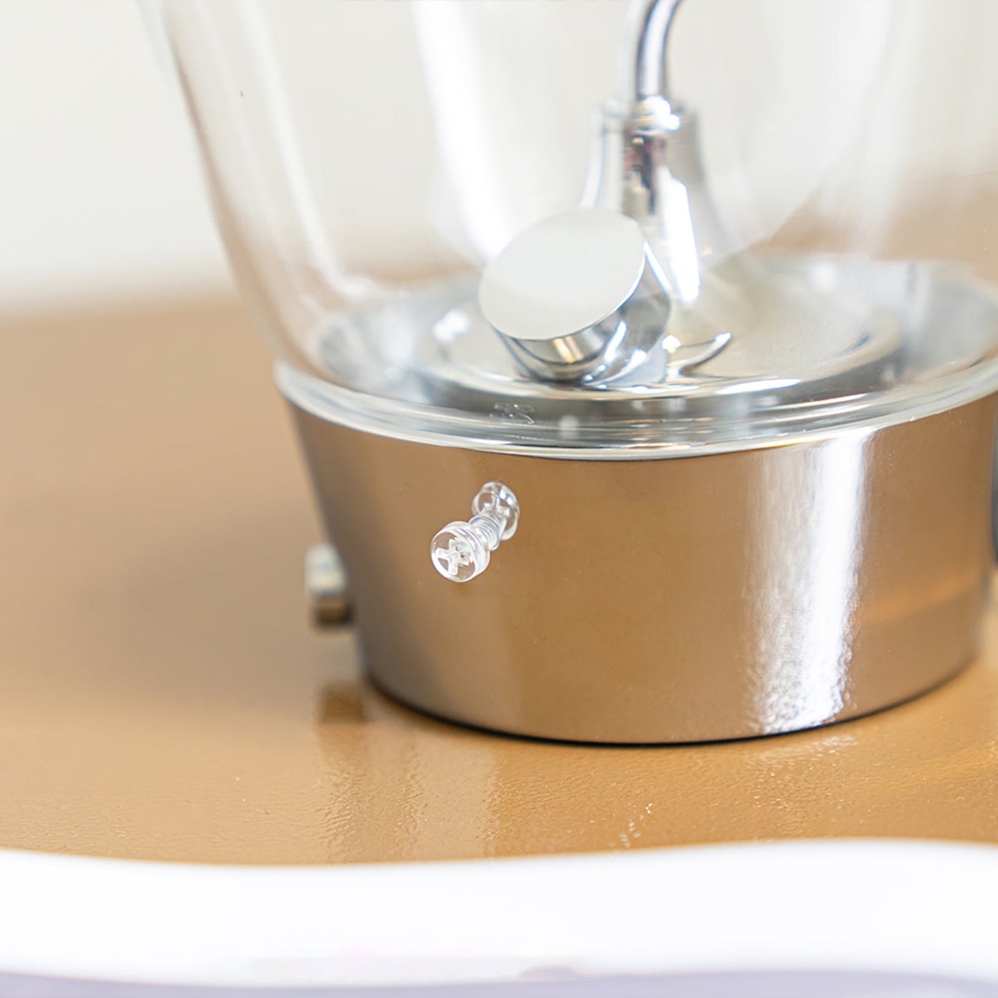 AirLuxe - Stylish Table Lamp
