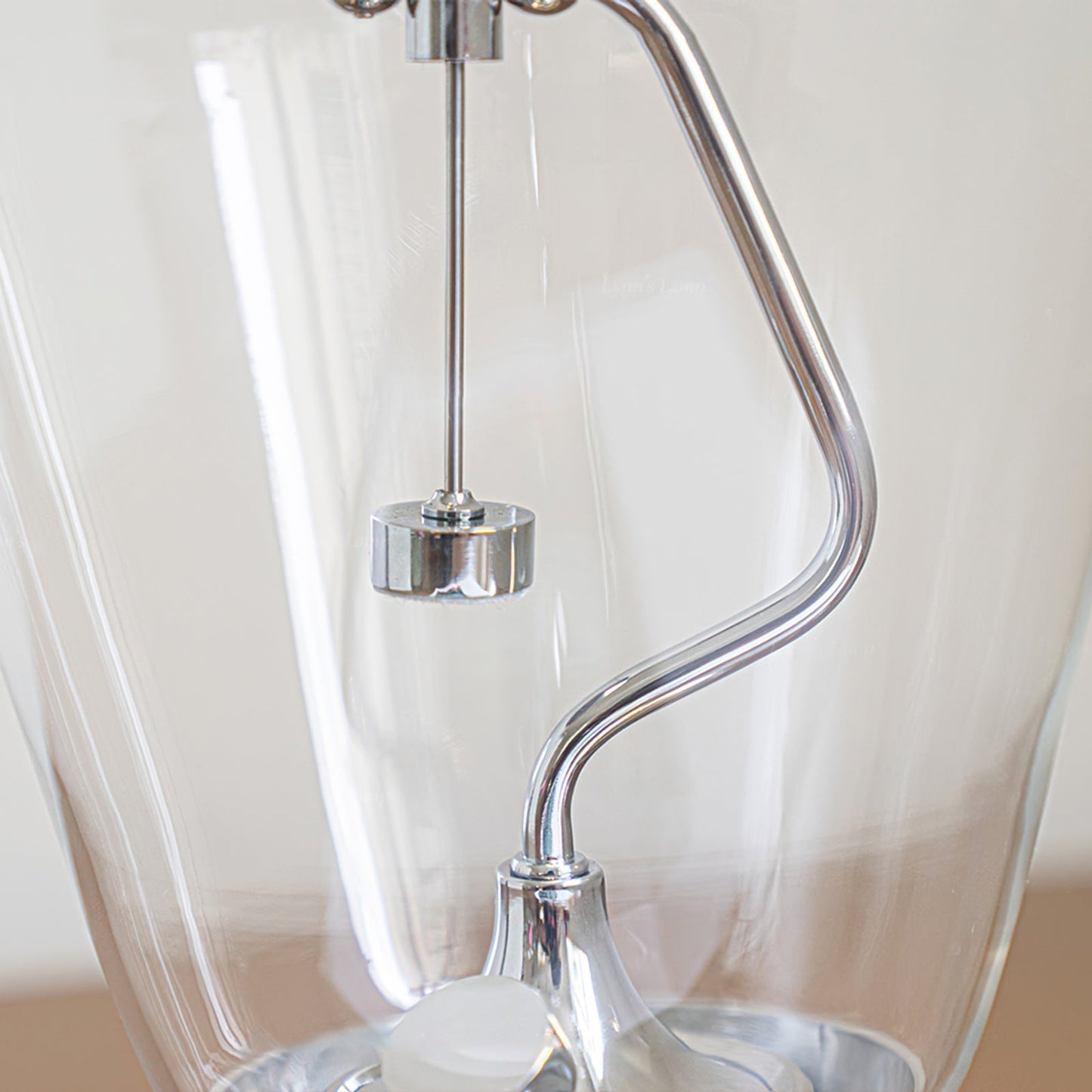 AirLuxe - Stylish Table Lamp